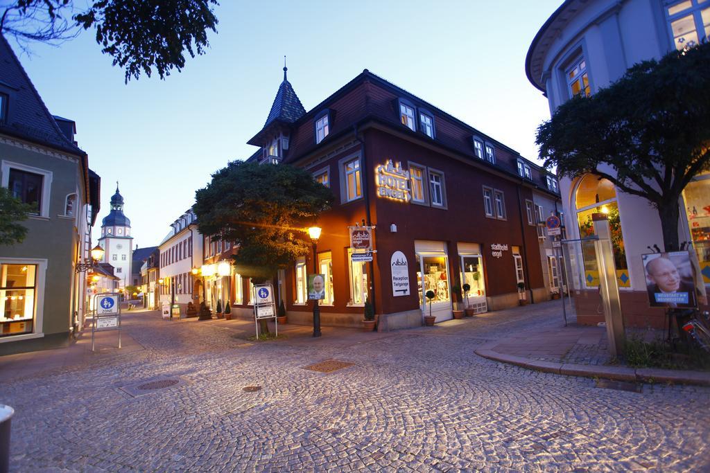 Stadthotel Engel Ettlingen Kültér fotó