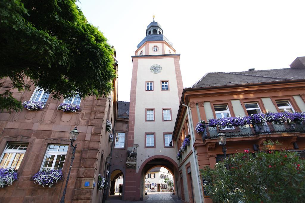 Stadthotel Engel Ettlingen Kültér fotó